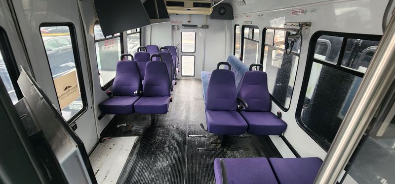 Picture 5/6 of a 05 E450 STARCRAFT for sale in Thornton, Colorado