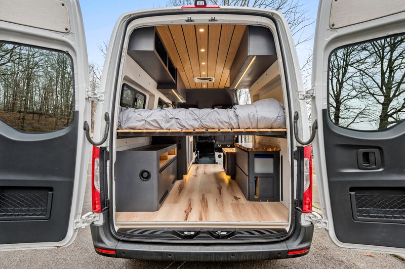Picture 4/16 of a 2019 Mercedes Sprinter v6 Diesel 144 Wheelbase  for sale in Chattanooga, Tennessee