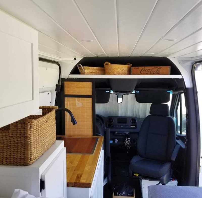 Picture 2/13 of a 2019 Mercedes-Benz 3500 High Roof Sprinter for sale in Medford, Oregon