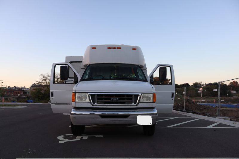 Picture 2/15 of a ** Price Drop!!! 2003 Ford E-450 7.3L Turbo Diesel for sale in Stoughton, Wisconsin
