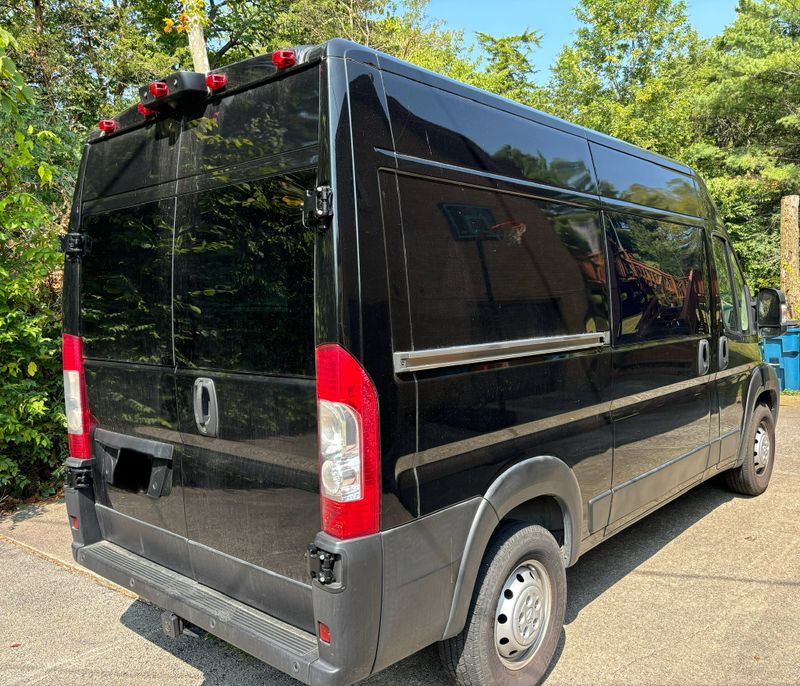 Picture 4/33 of a 2019 Ram Promaster 1500 High Roof Campervan Conversion for sale in La Grange, Kentucky
