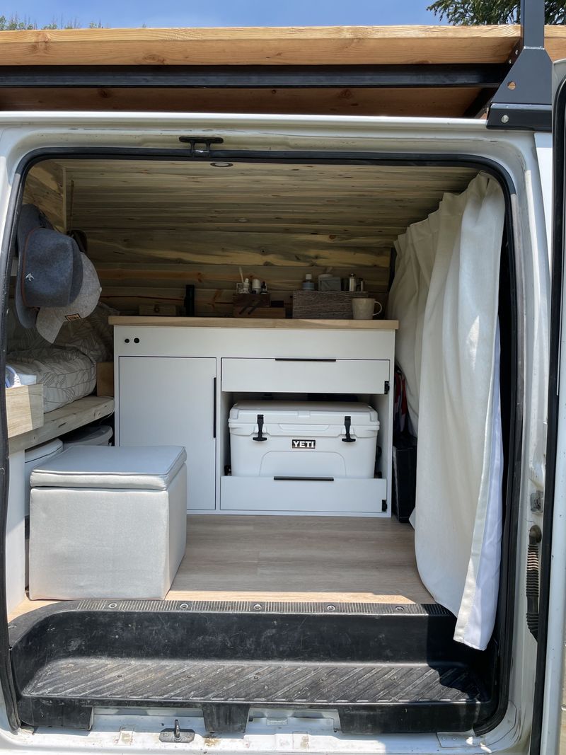 Picture 4/10 of a Professionally converted camper van for sale in Washington, District of Columbia