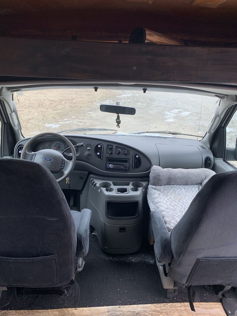 Picture 4/19 of a 2003 Ford Econoline E250 for sale in Gates, Tennessee