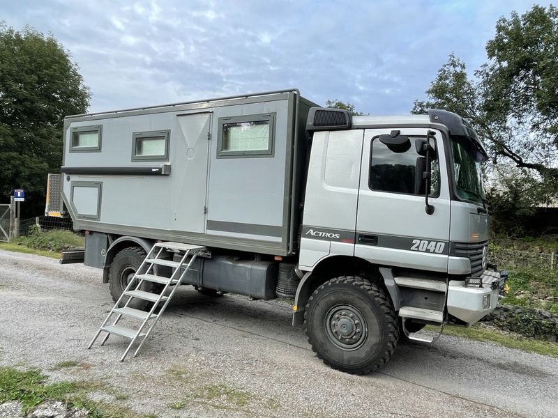 Picture 3/15 of a Expedition Mercedes-Benz Actros 4x4 for sale in San Francisco, California