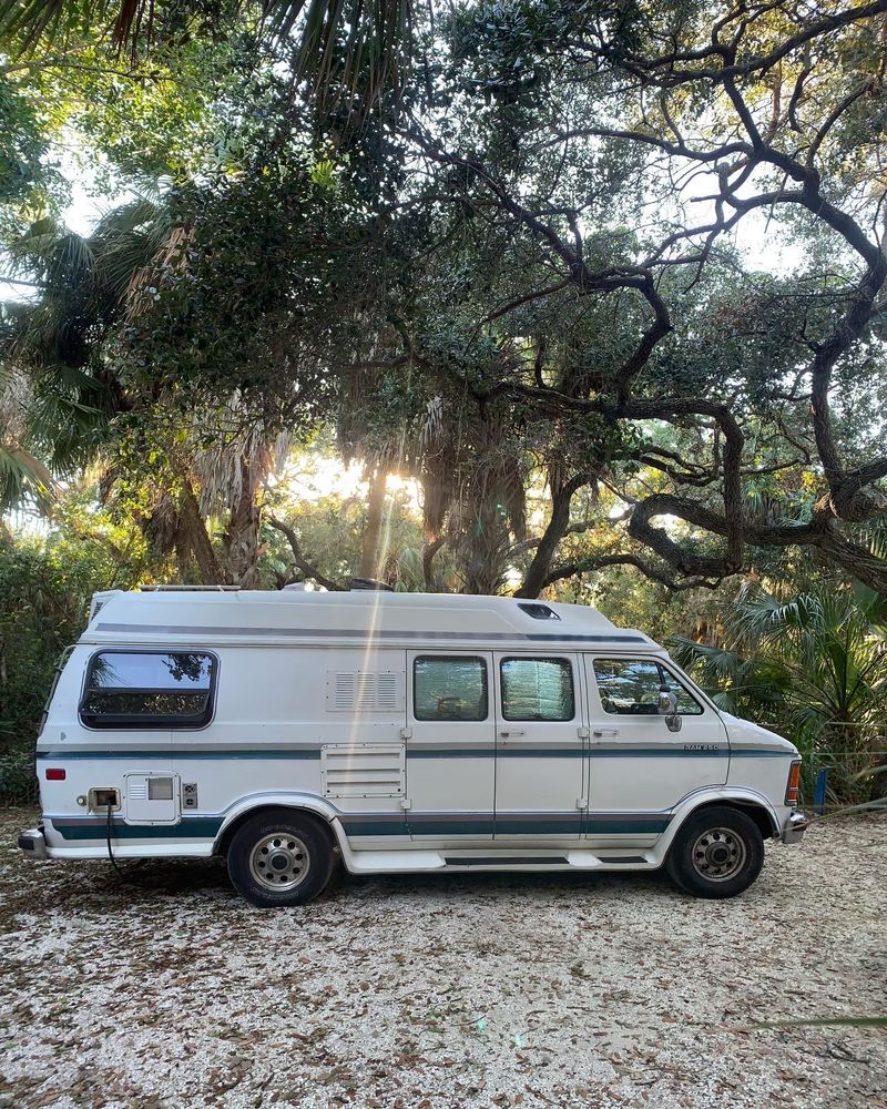 Picture 1/14 of a 1992 Dodge Ram Van 250 leisure travel class b  for sale in Saint Petersburg, Florida