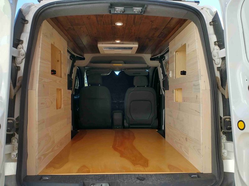 Picture 2/9 of a 2015 Ford Transit Connect LWB Camper for sale in Rapid City, South Dakota