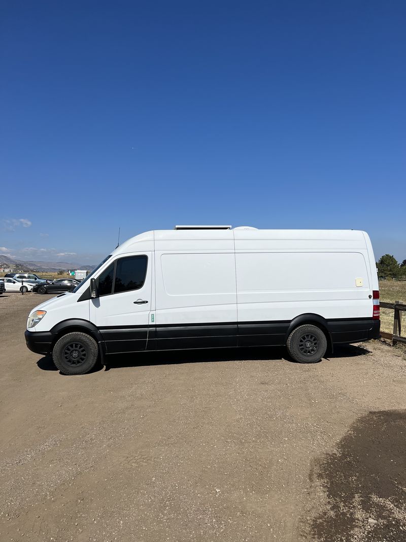 Picture 3/16 of a 2008 Freightliner Sprinter 2500 for sale in Denver, Colorado