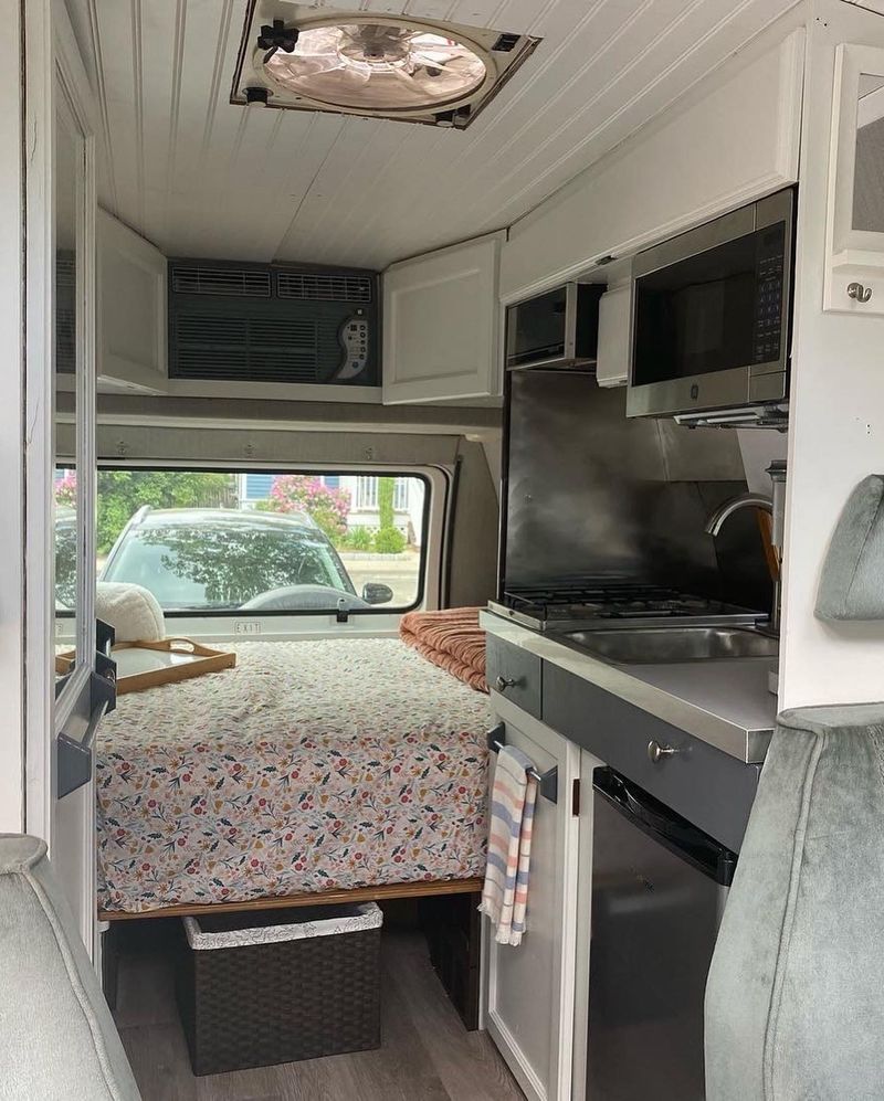 Picture 3/10 of a 1996 Roadtrek 190 Versatile Renovated for sale in Lincoln, Rhode Island