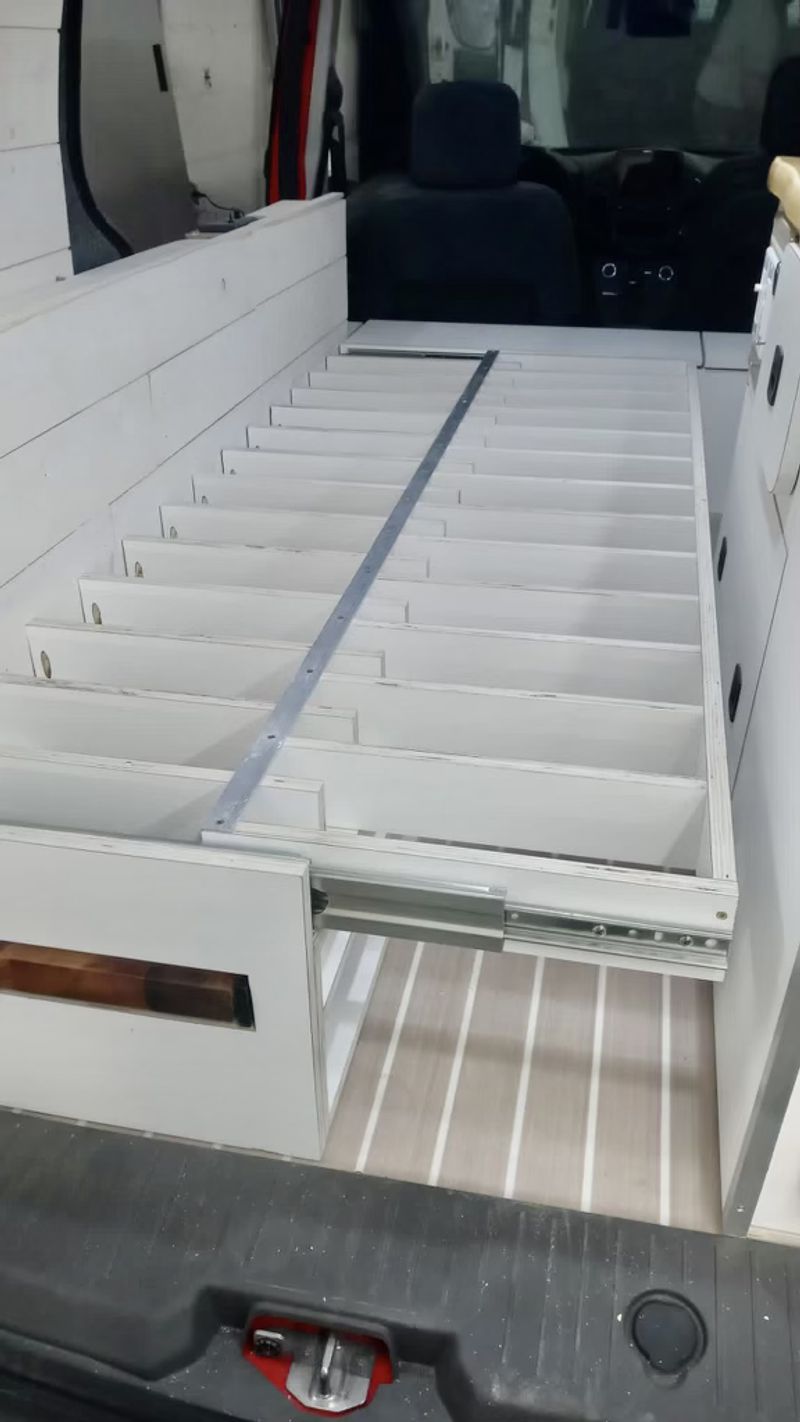 Picture 5/13 of a 2022 Ford Transit Connect XLT for sale in La Plata, Maryland