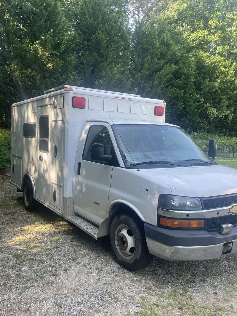 Picture 2/8 of a 2009 Chevy Express 3500 Ambulance 6.6L v8 Duramax Diesel for sale in Nashville, Tennessee