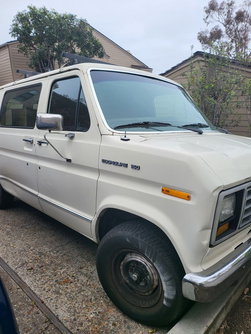 Picture 5/6 of a 1989 Ford Econoline 150 - camping conversion for sale in Yucca Valley, California