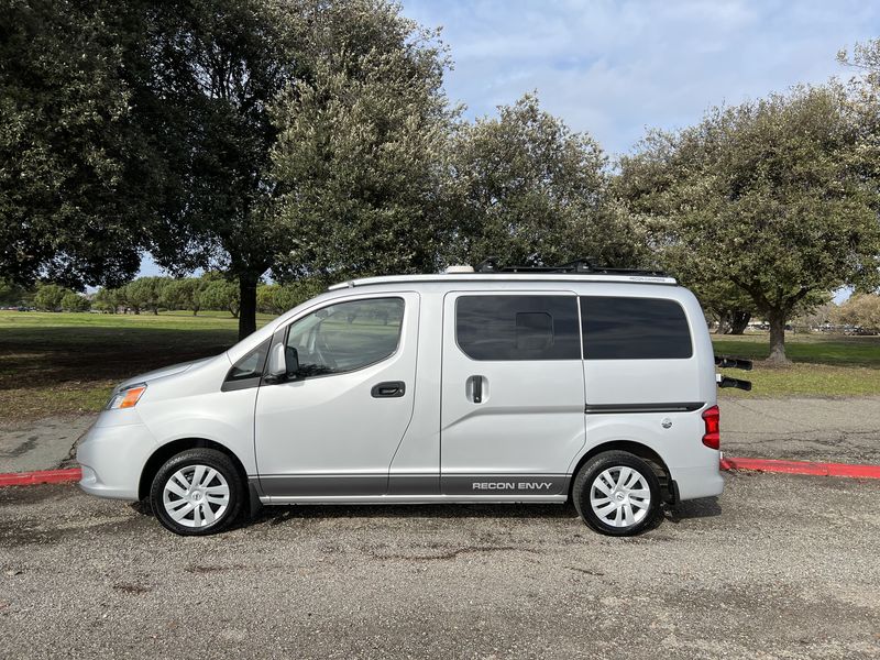 Picture 5/20 of a 2021 Recon Envy Camper Van for sale in Alameda, California