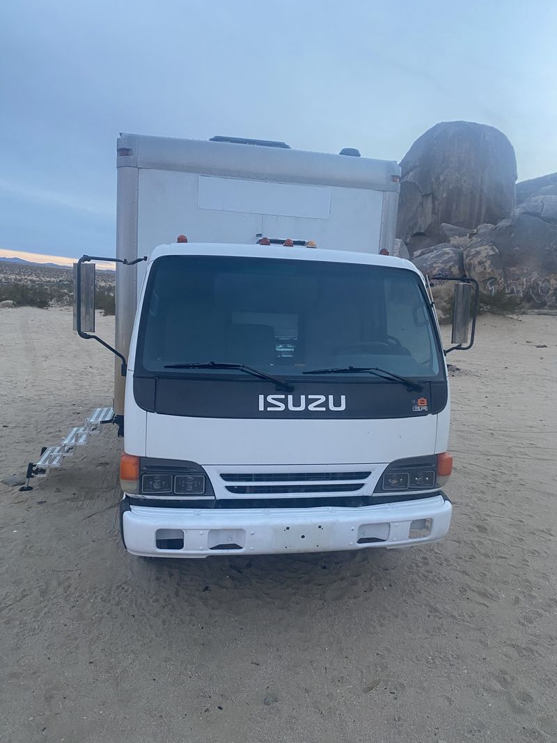 Picture 2/36 of a 2001 Isuzu NPR-HD 5.7 v8 gas. Built by INCH VANS LLC for sale in Tucson, Arizona