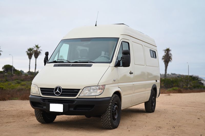 Picture 4/29 of a Mercedes Sprinter 4 Seasons (Fully equipped bathroom) for sale in Encinitas, California