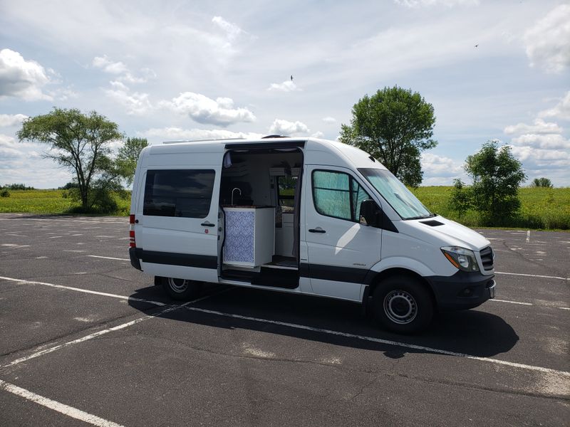 Picture 1/8 of a 2015 MB Sprinter 2500 Campervan for sale in South Elgin, Illinois