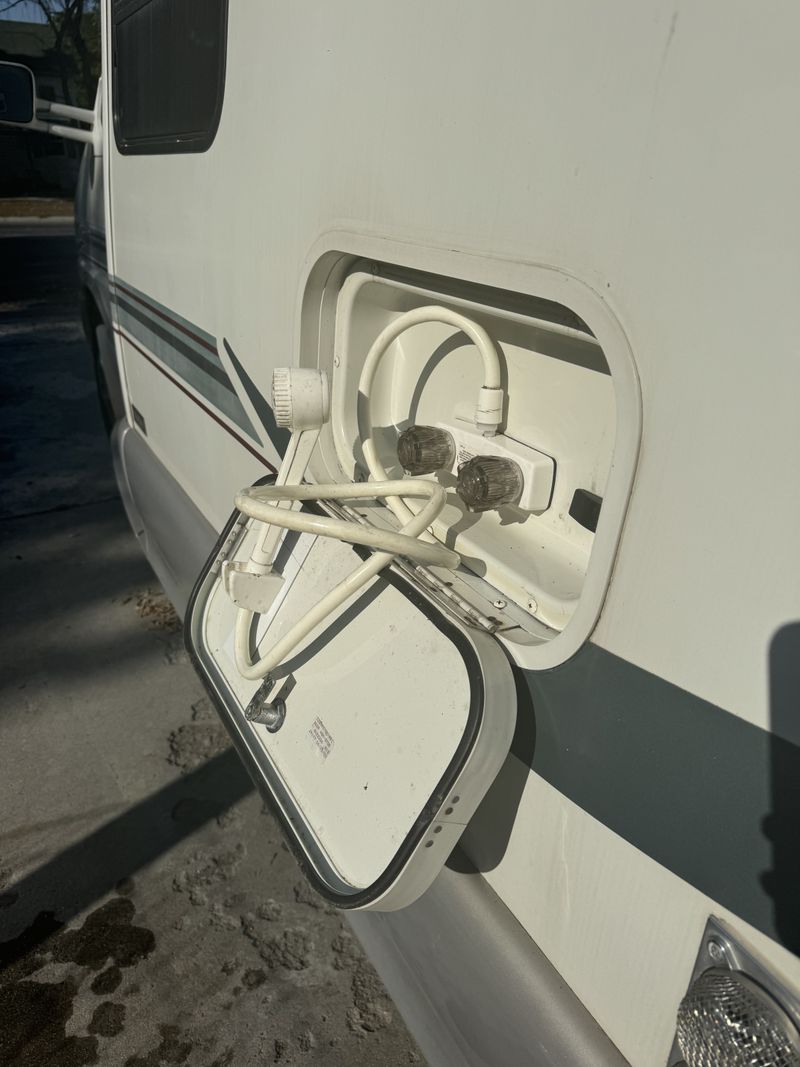 Picture 5/12 of a 2004 Volkswagen Rialta for sale in Hamilton, Montana