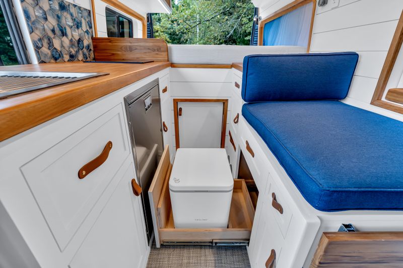 Picture 3/3 of a  Cozy Campervan With Lots of Storage and Room for Pets! for sale in Neptune, New Jersey