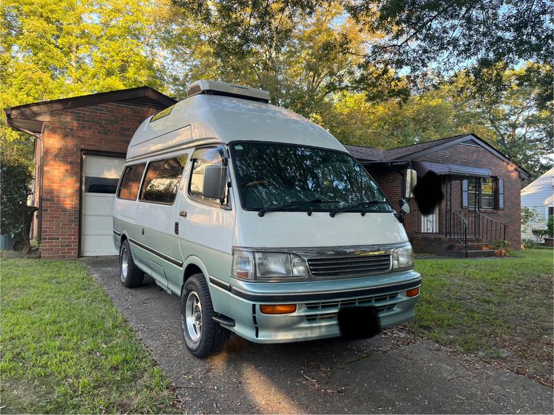 Picture 1/20 of a 1995 Toyota Hiace 4x4 for sale in Norfolk, Virginia