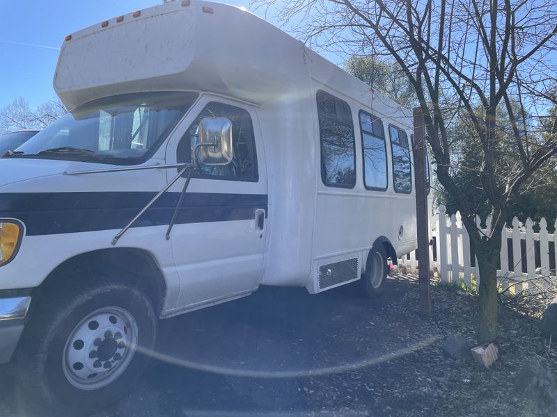 Picture 1/8 of a 1994 Ford bus for sale in Sonora, California