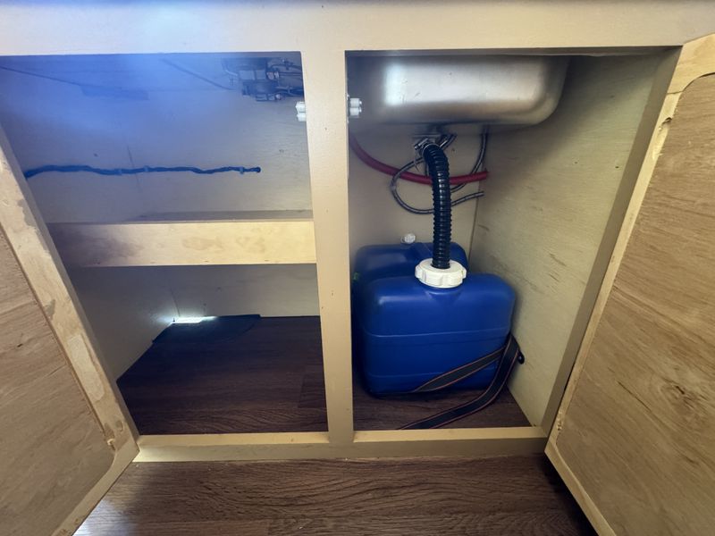 Picture 5/19 of a 2020 Ford Transit Connect XLT Stealth OFF GRID Camper for sale in Corona, California