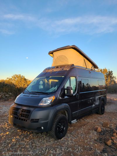 Photo of a Camper Van for sale: 2019 Hymer Aktive 2.0 Loft Off-grid