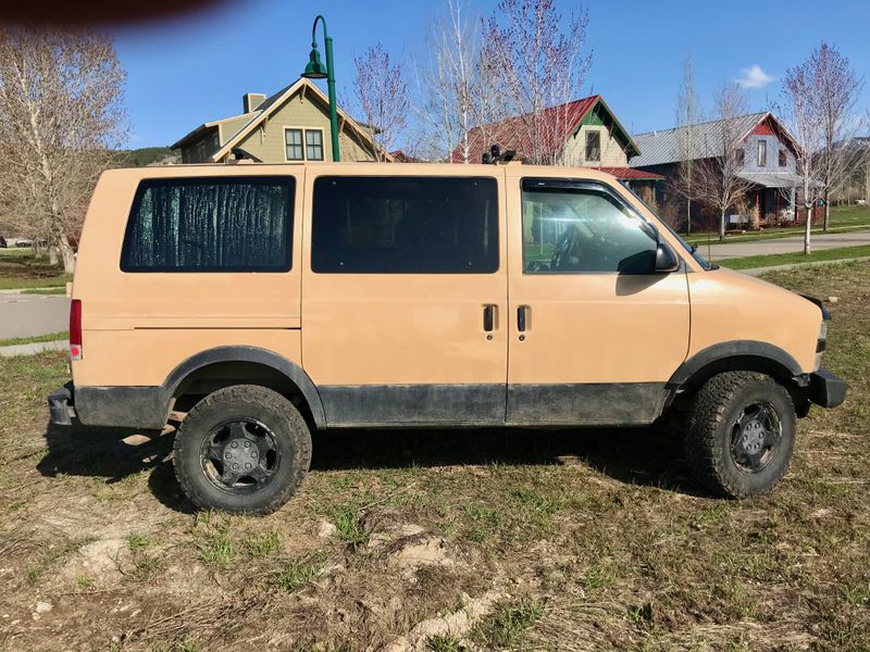 Picture 4/16 of a 2004 Chevy 4WD Astro Van for sale in Victor, Idaho