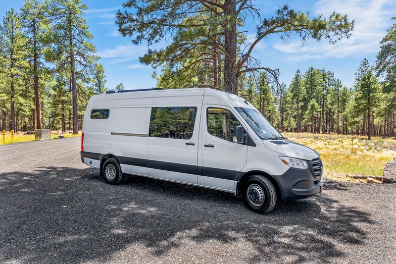 Picture 4/27 of a 2021 Mercedes Sprinter 4500 Dually for sale in Sedona, Arizona