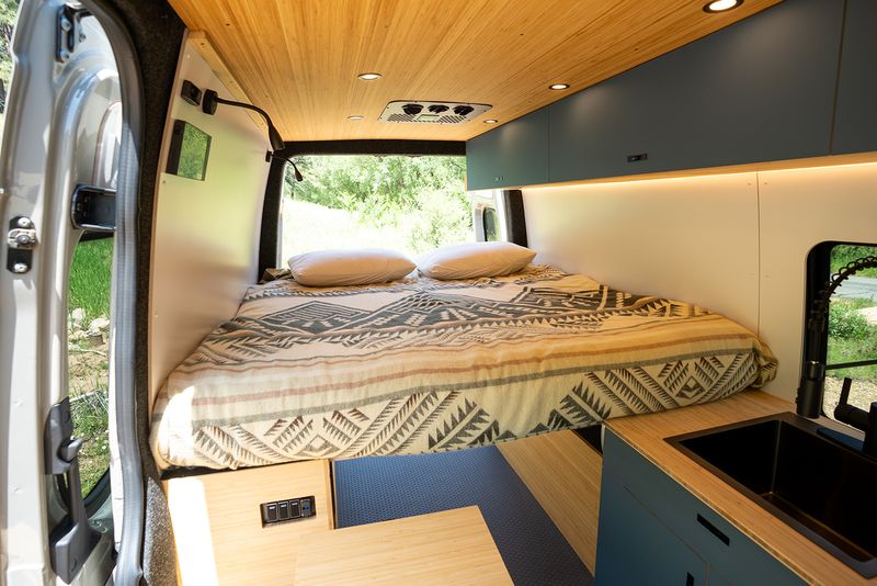 Picture 4/15 of a 2025 Geotrek Flatiron Sprinter 144 AWD for sale in Boulder, Colorado
