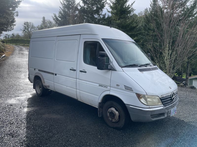 Picture 2/14 of a 2004 Low Mileage Dodge/Mercedes Sprinter T1N 3500  for sale in Bend, Oregon