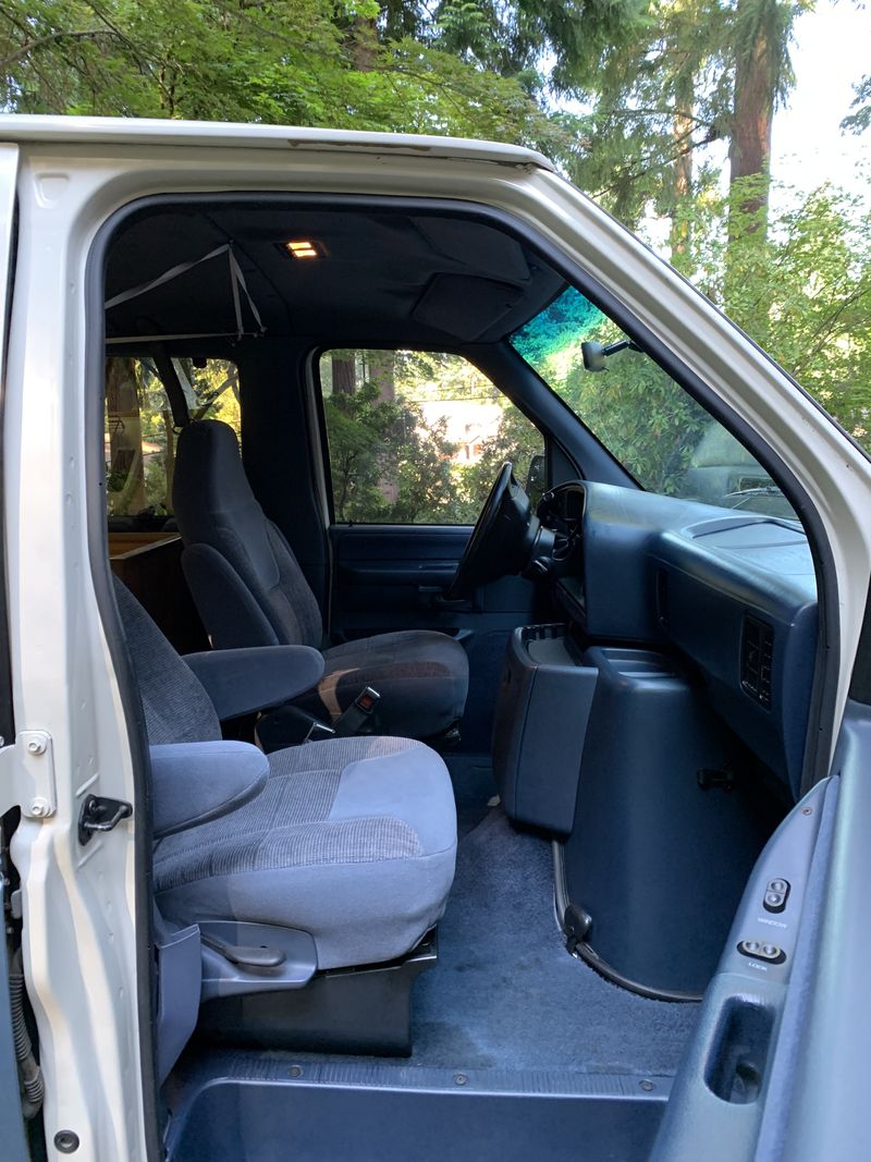 Picture 3/7 of a 1993 Ford E150 Campervan for sale in Seattle, Washington