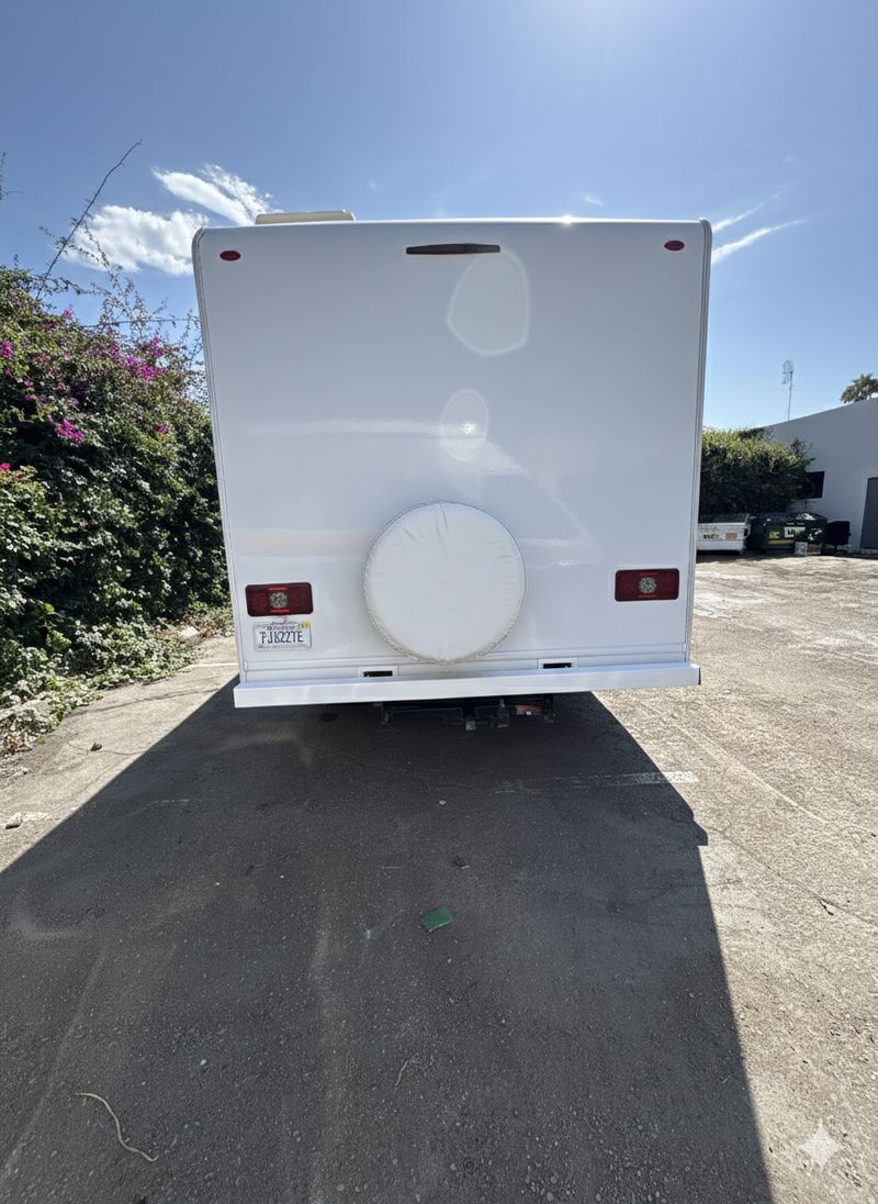 Picture 3/10 of a Ford E-350 Motorhome • L3H2 • Diesel • Fully Equipped for sale in Phoenix, Arizona