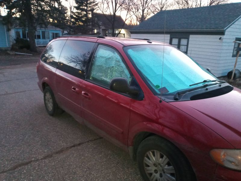 Picture 2/19 of a 2007 Chrysler Town & Country Camper for sale in Saint Peter, Minnesota