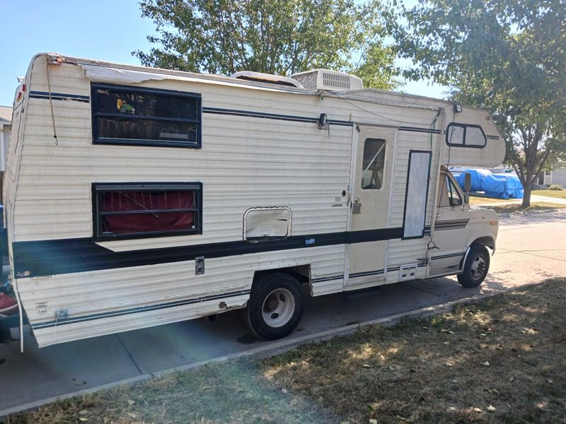 Picture 1/8 of a 89 Ford Motorhome for sale in Lincoln, Nebraska
