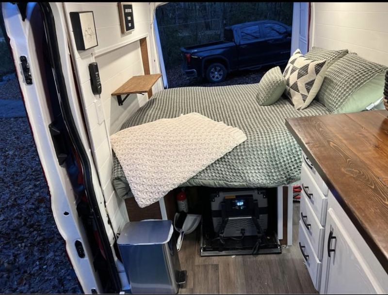 Picture 2/8 of a 2015 Ford Transit for sale in Chattanooga, Tennessee