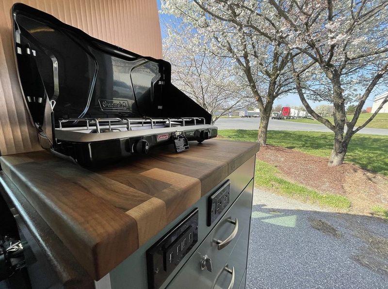 Picture 4/10 of a Stunning 2019 Ram Promaster 3500 159″ WB EXT HR – OGA VANS for sale in Delta, Colorado