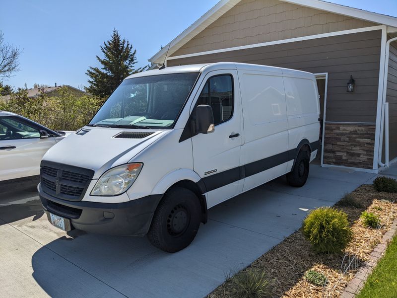 Picture 2/29 of a 2007 Dodge Sprinter Camper Van for sale in Dickinson, North Dakota