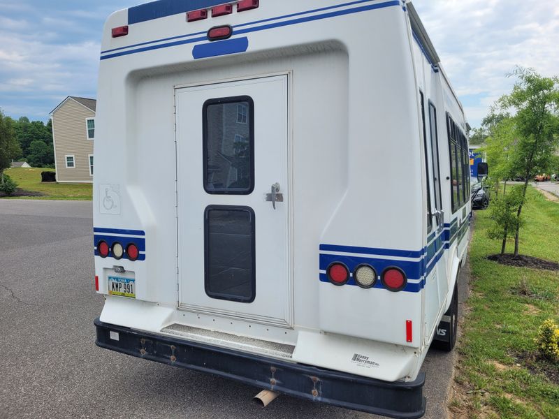 Picture 4/12 of a 2007 Ford E450 (Buss Lightyear) for sale in Britton, Michigan