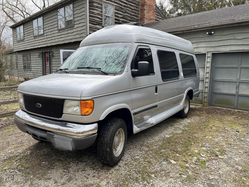 Picture 2/23 of a 2006 Ford E250 Self Contained Custom Build for sale in Lake Zurich, Illinois