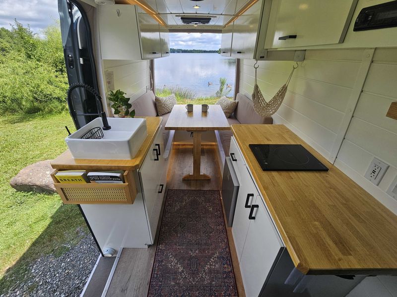 Picture 3/19 of a 2021 Sprinter High Roof for sale in New Britain, Connecticut