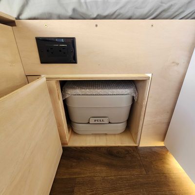 Picture 13/19 of a 🚐 2009 Ford Econoline E-250 Fully Off Grid for sale in Long Beach, California