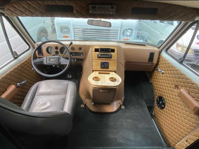 Picture 5/8 of a 1979 Chevy G30 Box truck off grid for sale in Highland, California