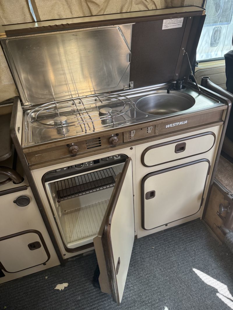 Picture 4/9 of a 1985 Volkswagen Westfalia for sale in Reno, Nevada