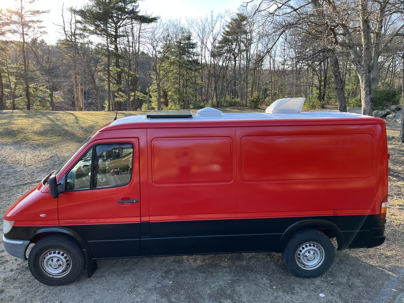 Picture 3/10 of a 2005 Sprinter mid height mid length for sale in Lincoln, Rhode Island