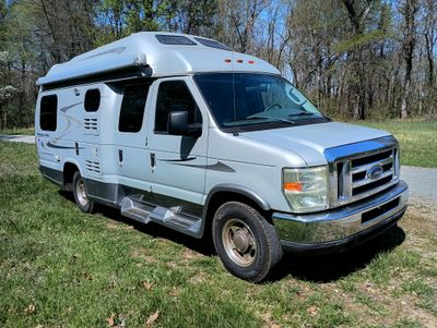 Photo of a Class B RV for sale: 2007 Ford E350 Pleasure Way Excel TS