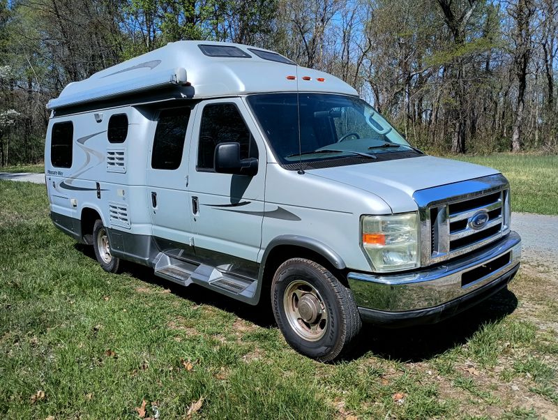 Picture 1/3 of a 2007 Ford E350 Pleasure Way Excel TS for sale in Veedersburg, Indiana