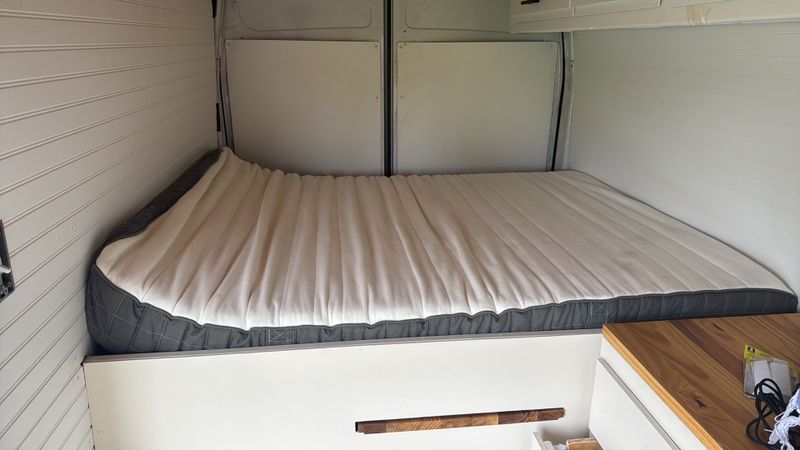 Picture 5/21 of a 2017 Ford Transit for sale in Minneapolis, Minnesota