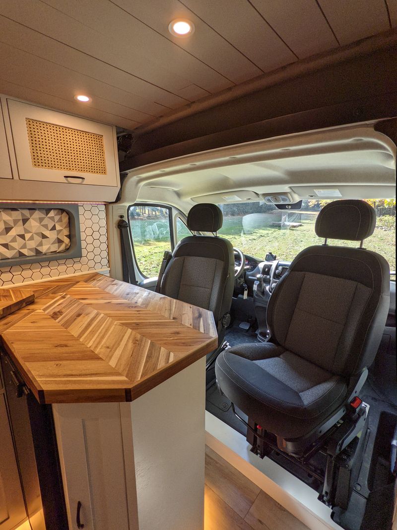 Picture 4/19 of a Off-grid, 4-season, Professionally-built Campervan. for sale in Spring Grove, Pennsylvania