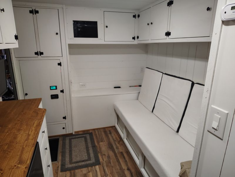 Picture 5/12 of a Custom rv on Ford e450 chassis for sale in Gordo, Alabama