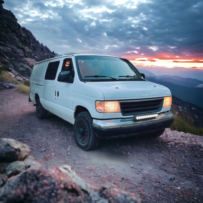 Picture 3/5 of a Converted Ford Econoline-250 1996 for sale in Los Angeles, California