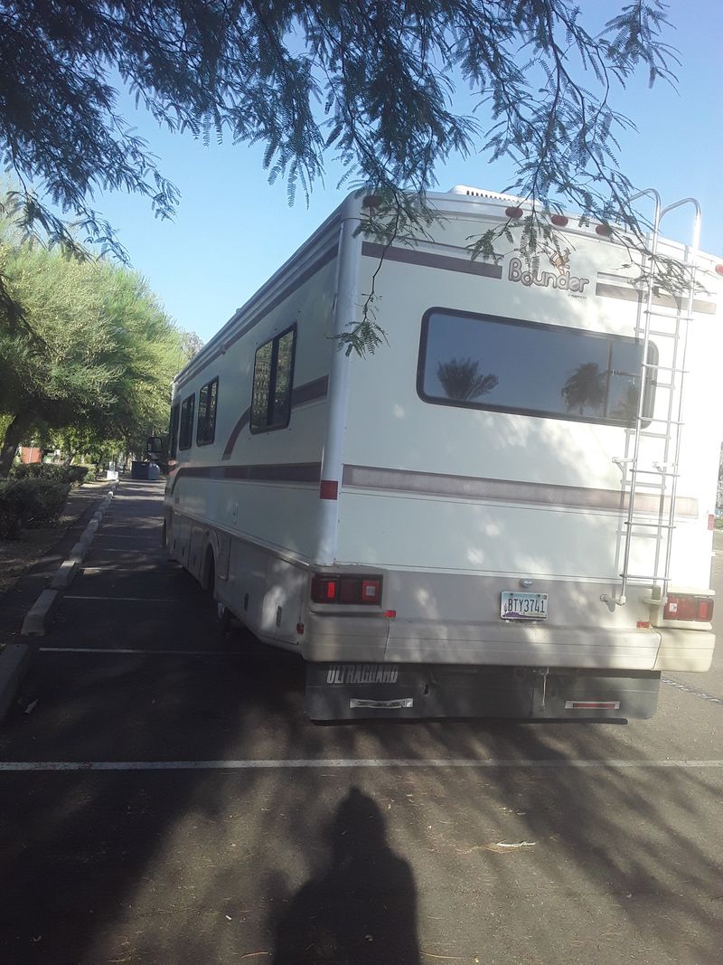 Picture 3/5 of a 1998 Fleetwood bounder  for sale in Mesa, Arizona